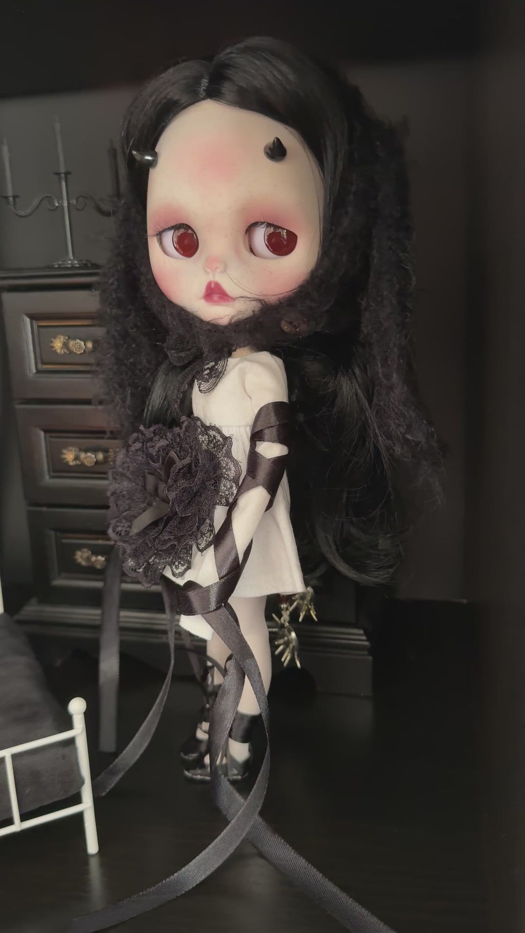 Vale- OOAK art doll